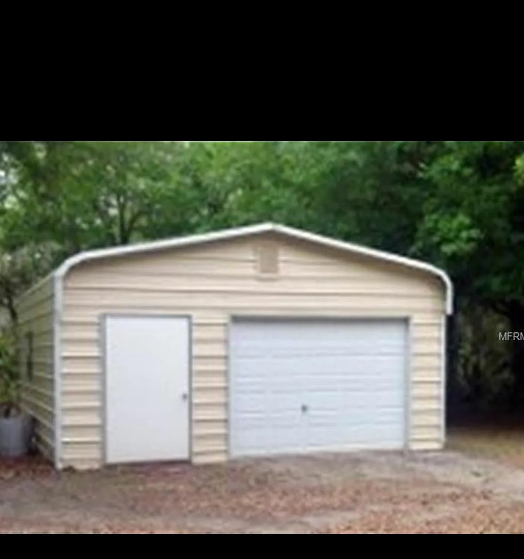 3 bed, 1323 sqft, $2,300 — Photo 3