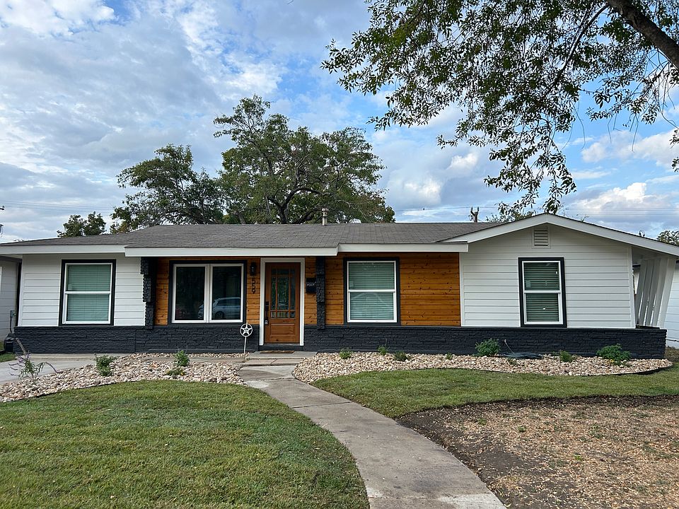1st image of 557 Wayside Dr