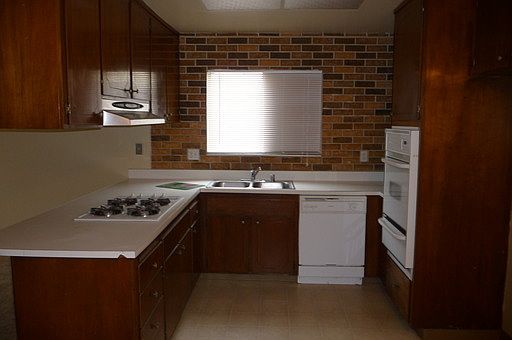 5th image of 2724 Barcelona Cir
