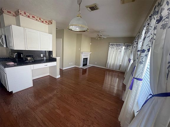 3rd image of 10206 Farrell Dr