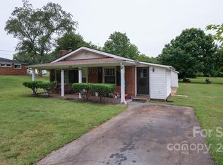 1874 Grandview Dr, Newton, NC 28658