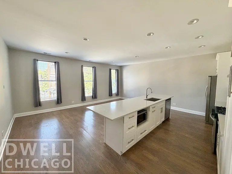 4101 N Lincoln Ave #4103-3B — Photo 1