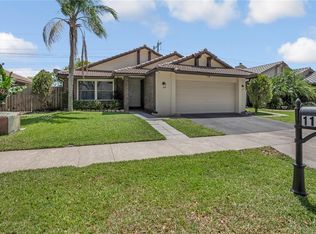 11580 S Quayside Dr, Hollywood, FL 33026