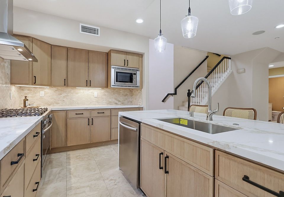 1st image of 5187 Knollwood Way