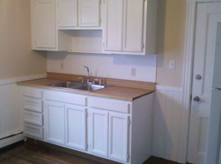 192 Clarence St FLOOR 2, Cranston, RI 02910