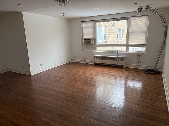 2nd image of 6105 N Seeley Ave #2