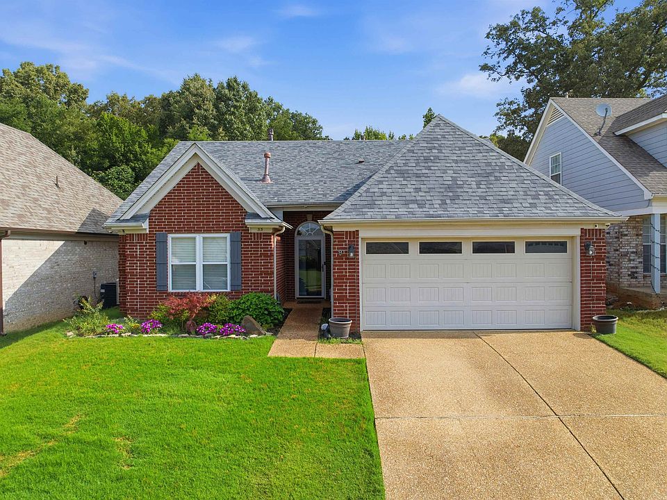 1st image of 55 Garden Springs Dr