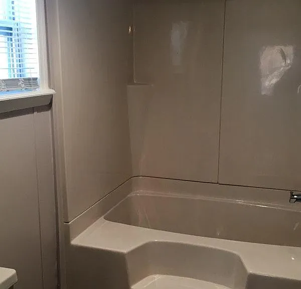 Master Tub