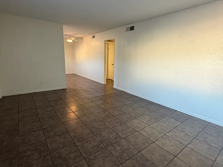 1420 E Brown St #B — Photo 9
