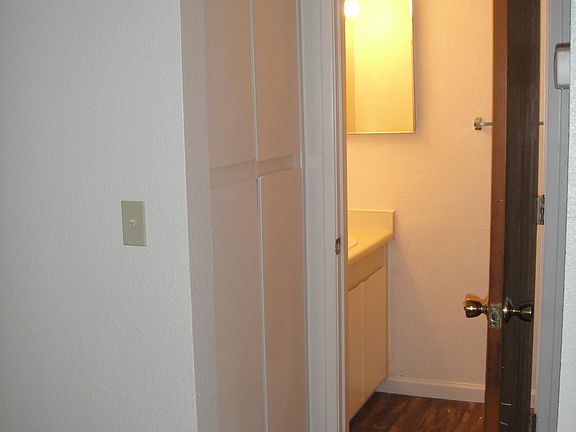 5th image of 209 Alaska Ave APT 8