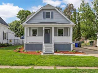 501 34th St NE, Cedar Rapids, IA 52402