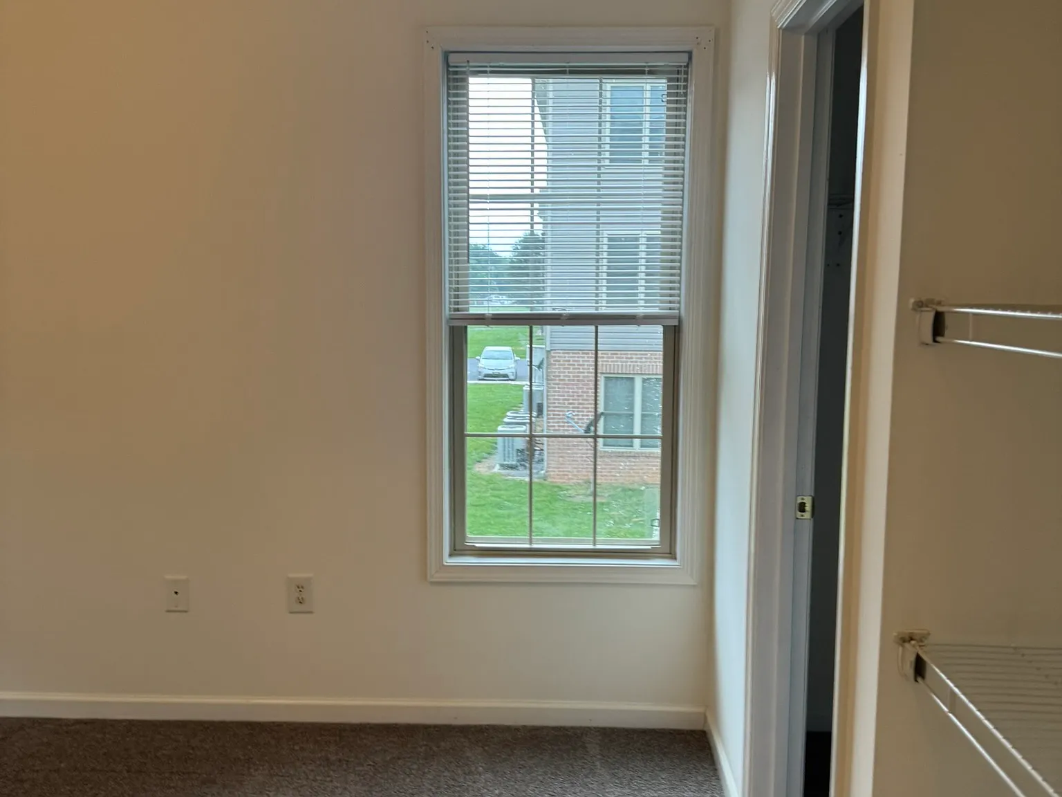 2 bed, 800 sqft, $1,200 — Photo 3