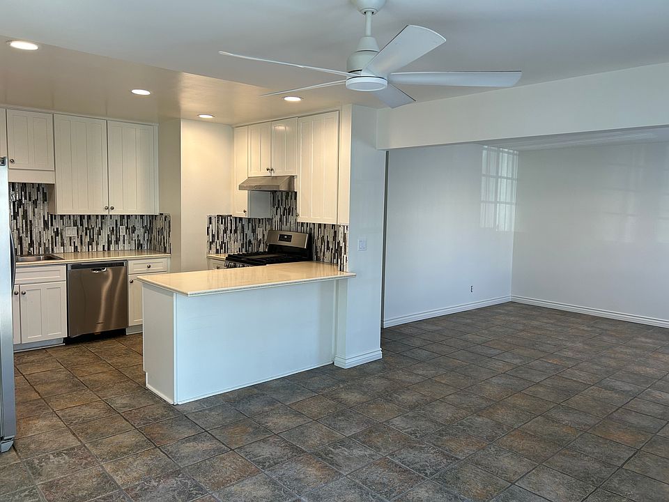 1st image of 305 8th St #A
