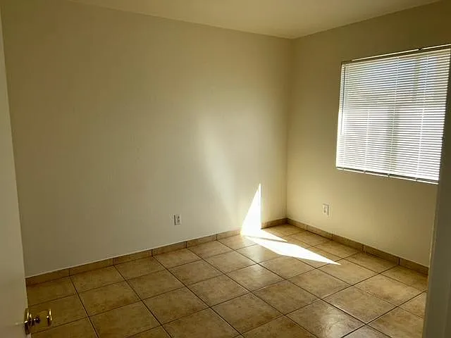 203 Breezy Shore Ave — Photo 6