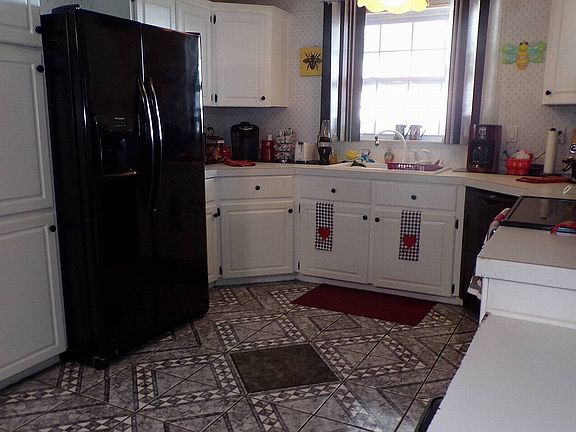 2nd image of 3186 Country Ln
