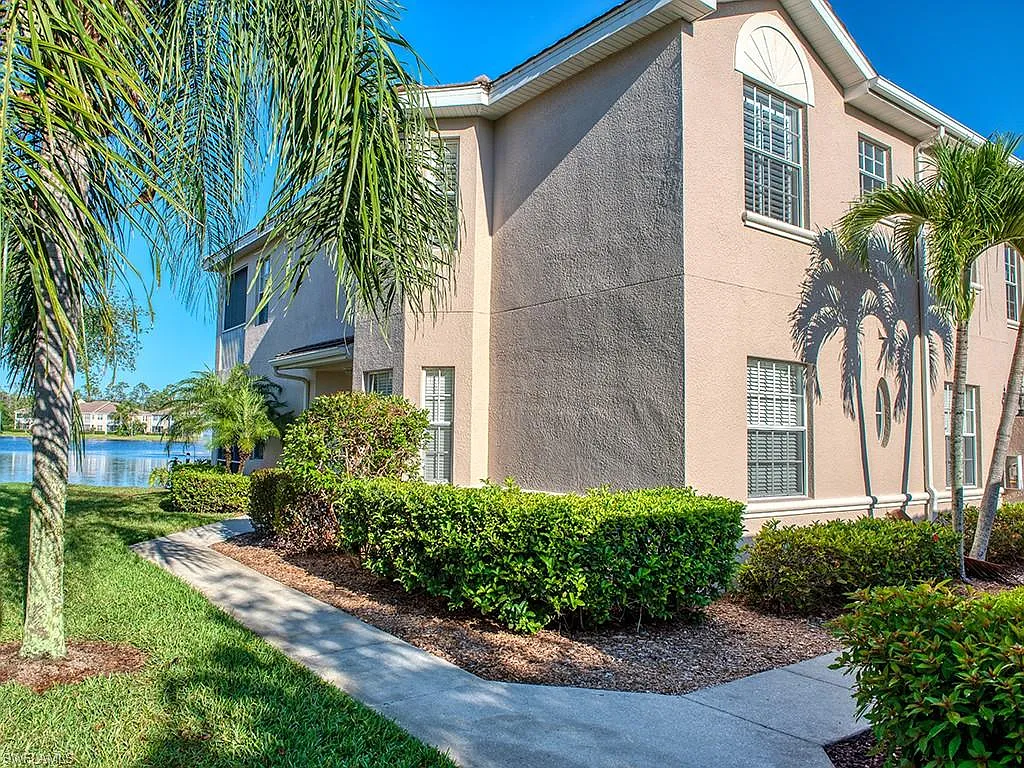 3 bed, 2.0 bath, 1592 sqft, $4,500 — Photo 4