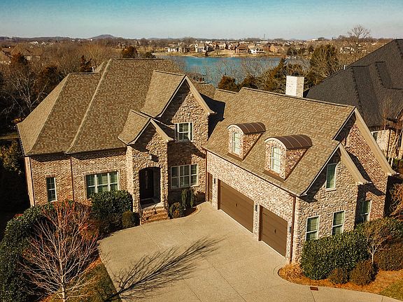 4th image of 1429 Boardwalk Pl