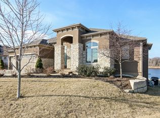 14208 Independence Ct, Basehor, KS 66007