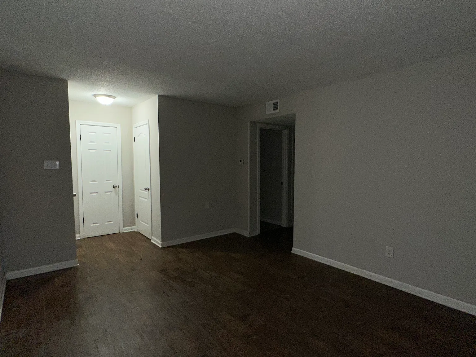 3 bed, 1350 sqft, $1,095 — Photo 3