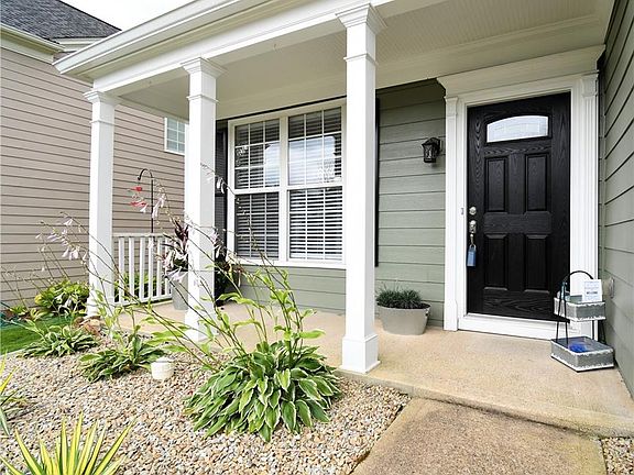 3rd image of 521 Drifton Way