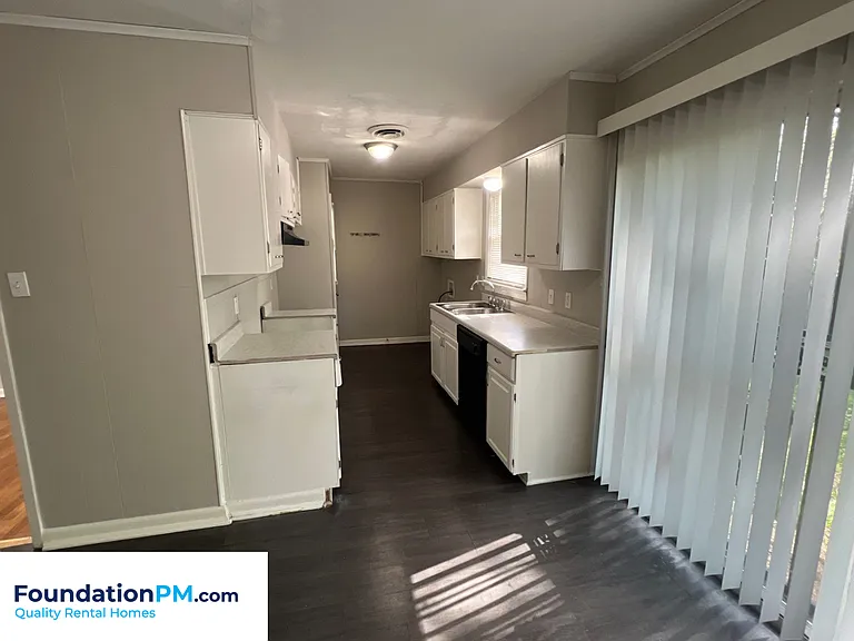 3503 W Deerwood Ave — Photo 3