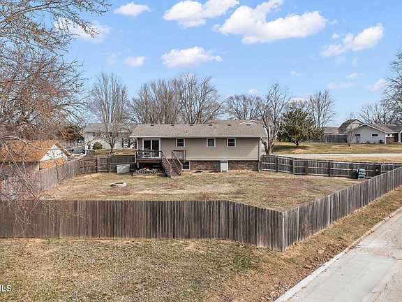 4th image of 705 Kevin Dr