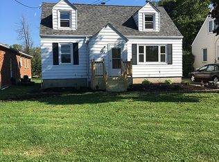 133 N Forest Rd, Buffalo, NY 14221