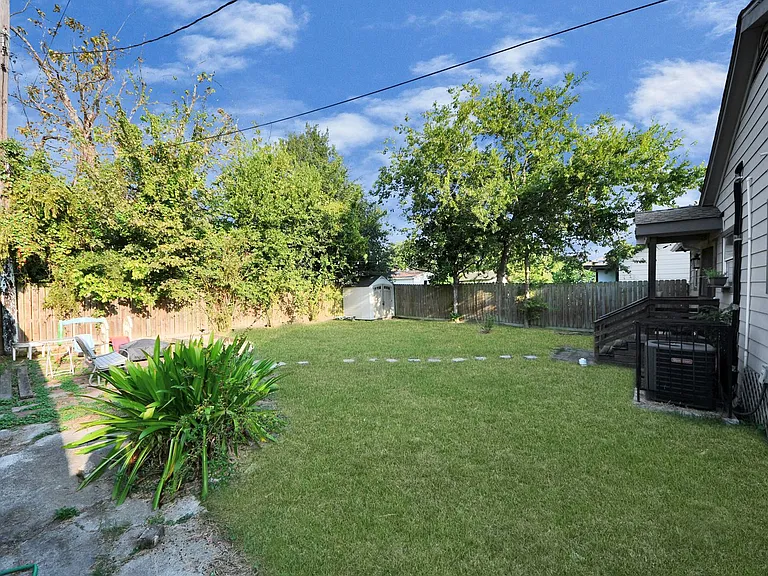 7032 Conley St — Photo 37