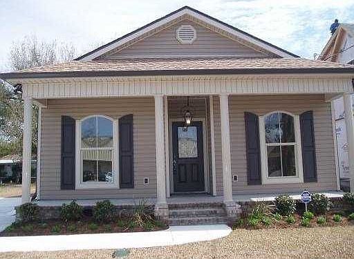 1st image of 713 Barataria Blvd