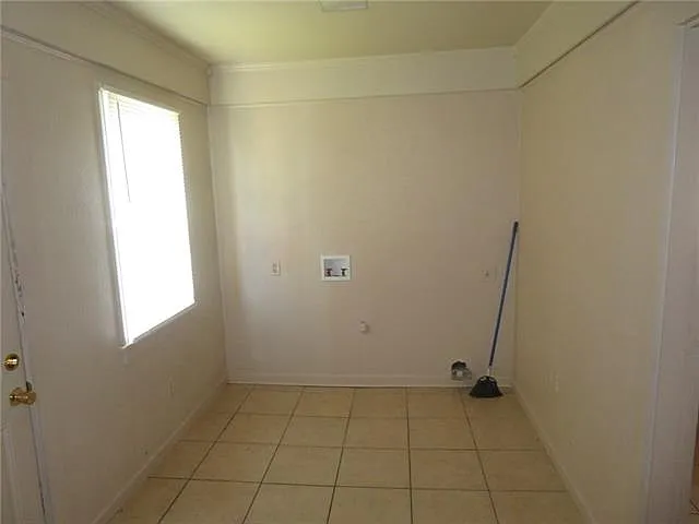 715 Dolhonde St — Photo 8