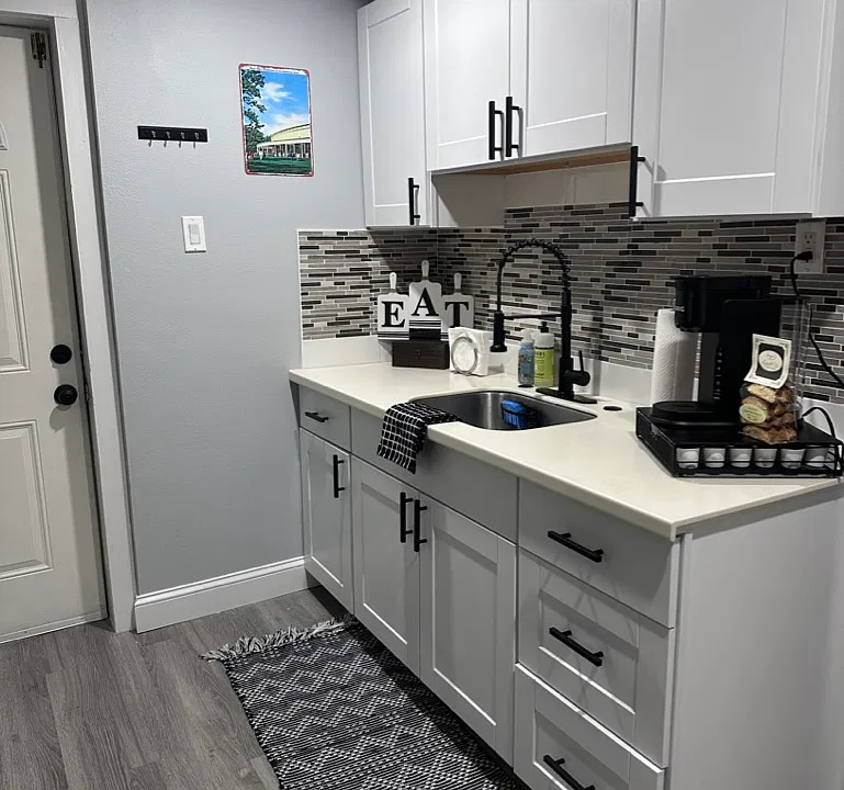 26 Wellington Ave #26