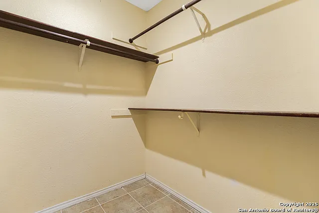 6726 Country Field Dr — Photo 16