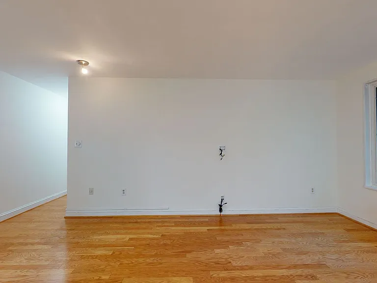 2400 41st St NW #208 — Photo 4