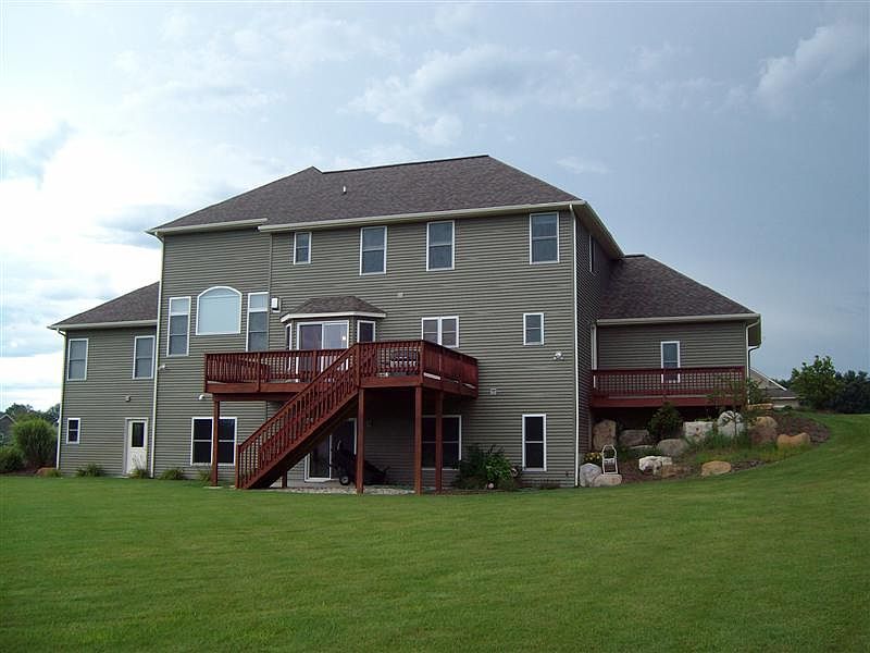 2nd image of 5870 Olde Meadow Ct NE