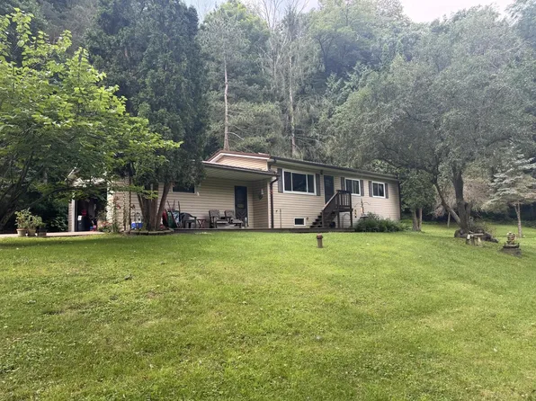 29053 State Highway 27, Cashton, WI 54619
