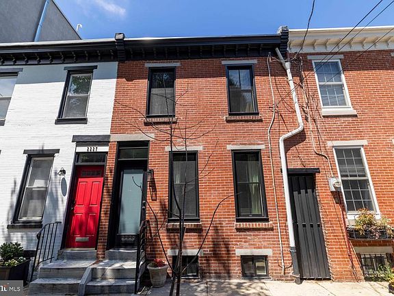 2nd image of 2225 Pemberton St
