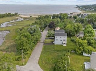 15 Spadina Ave, Warwick, RI 02889