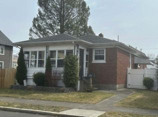 117 4th St, Waterford, NY 12188