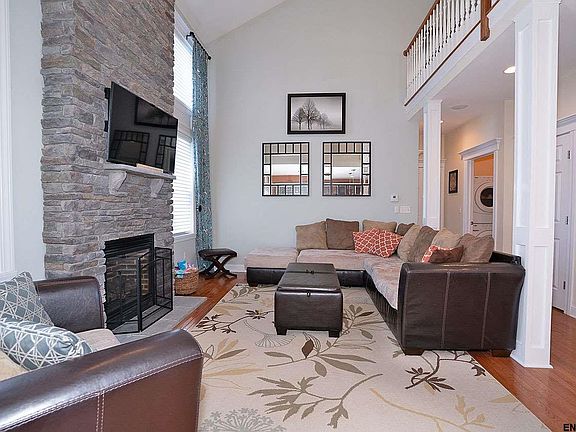 5th image of 4 Cherry Tree Ct