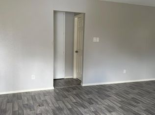 5430 Gulf Ave, Groves, TX 77619
