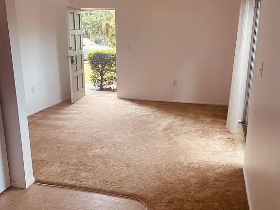 3rd image of 108 SW Lincoln Cir N #4