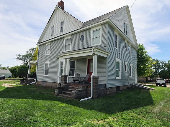 4th image of 510 4th St
