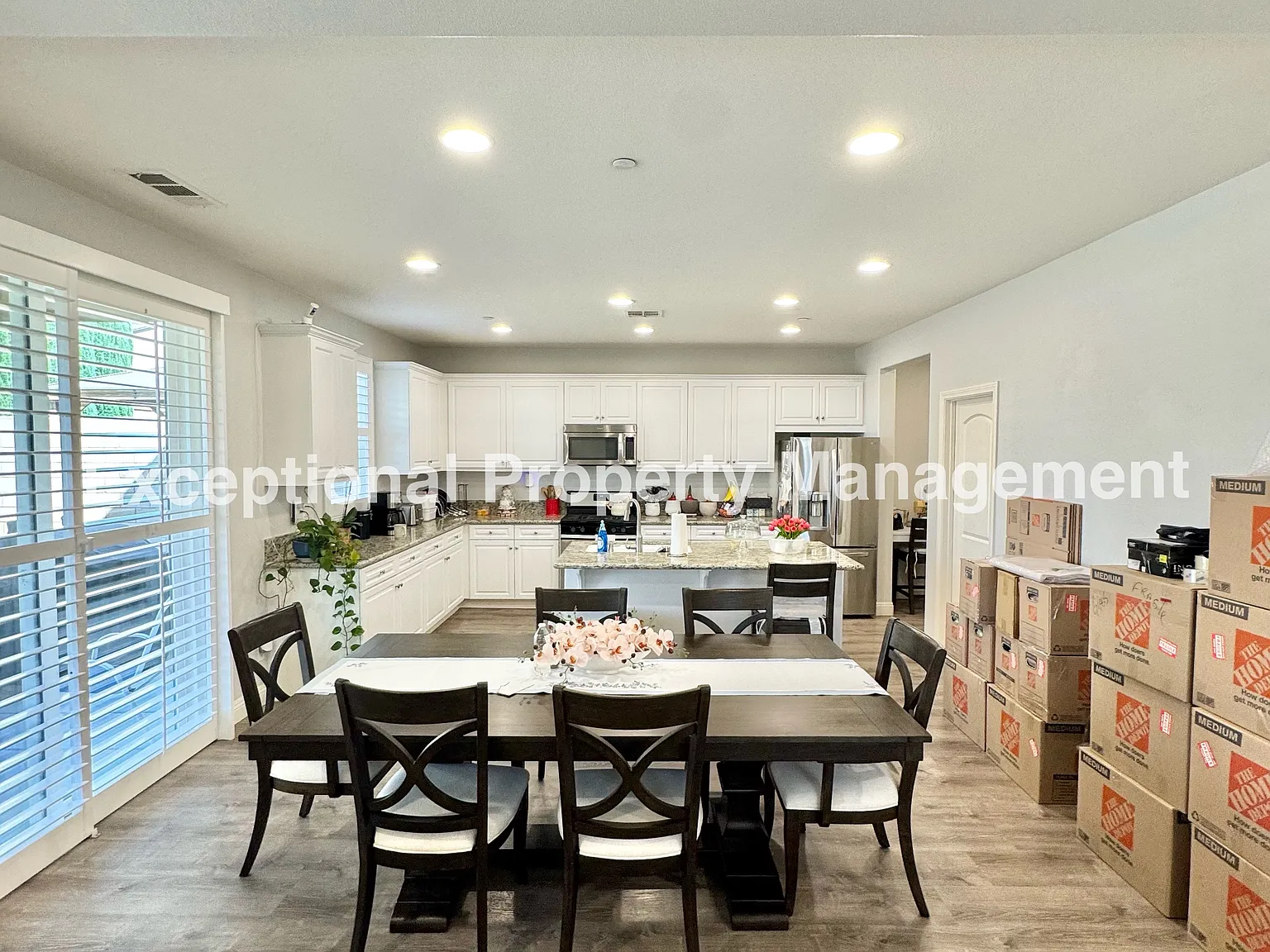 3 bed, 2.5 bath, 2306 sqft, $3,800 — Photo 4
