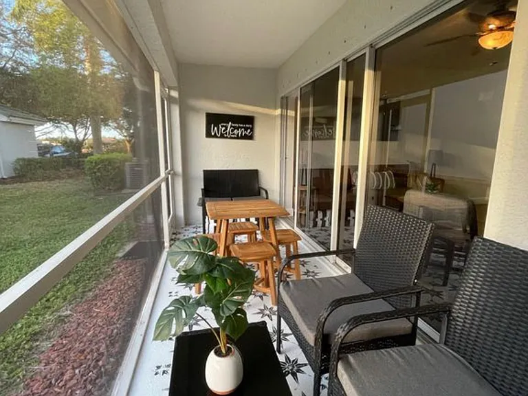 10097 Poppy Hill Dr — Photo 3