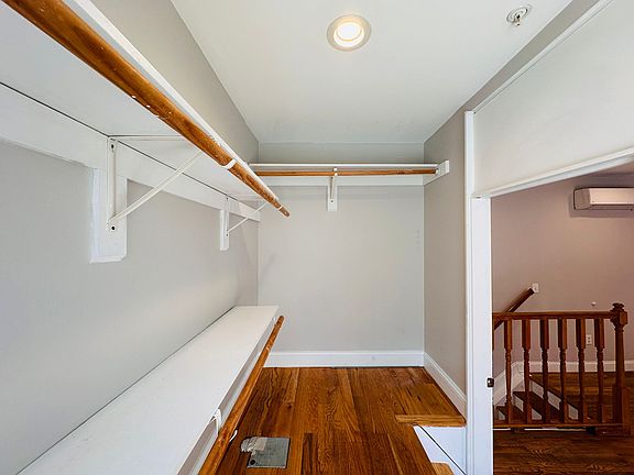 4th image of 46 Clifton Pl #1B