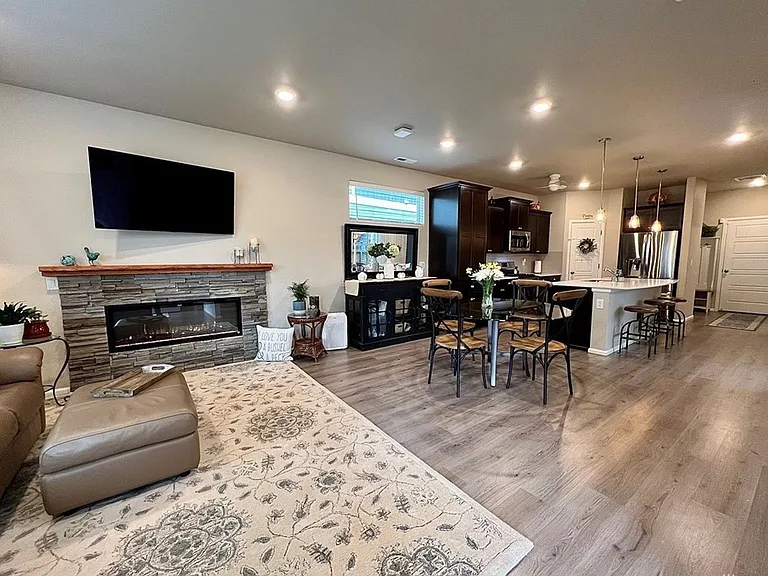 32683 Tolmie Ln — Photo 2