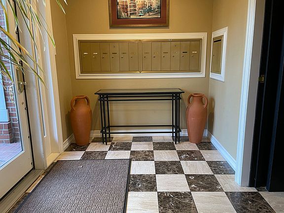 4th image of 2328 NW Glisan St APT 7