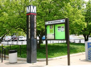 1046 Copperstone Ct, Rockville, MD 20852