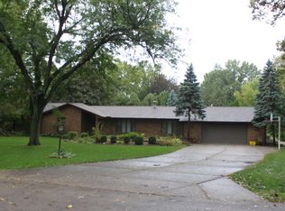 3226 Mineral Springs Rd, Sterling, IL 61081