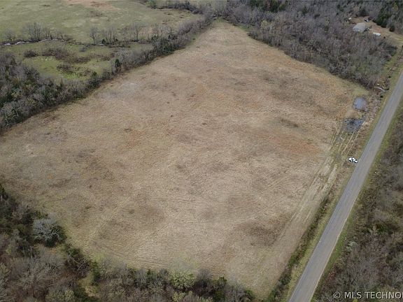 4th image of E 860th Rd